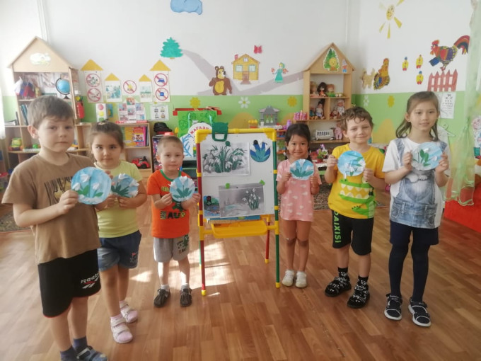 День подснежника День подснежника.